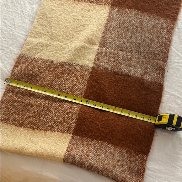Brown and Cream Scarf - Picture 5 of 6